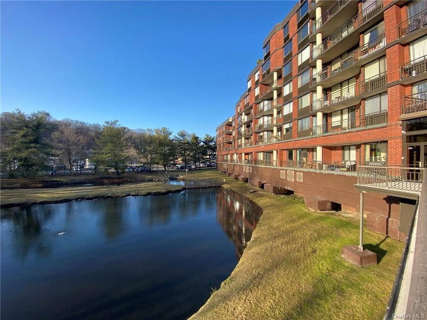 The Classic unit 2P, Hartsdale, NY 10530 - photo 1