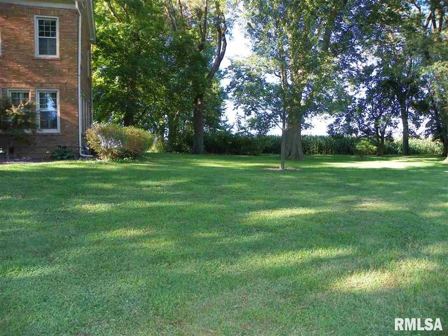 2360 Mound Rd, Jacksonville, IL 62650 - photo 1