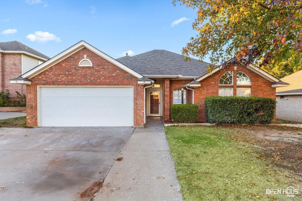 5420 Castle Dr, Wichita Falls, TX 76306 - photo 1