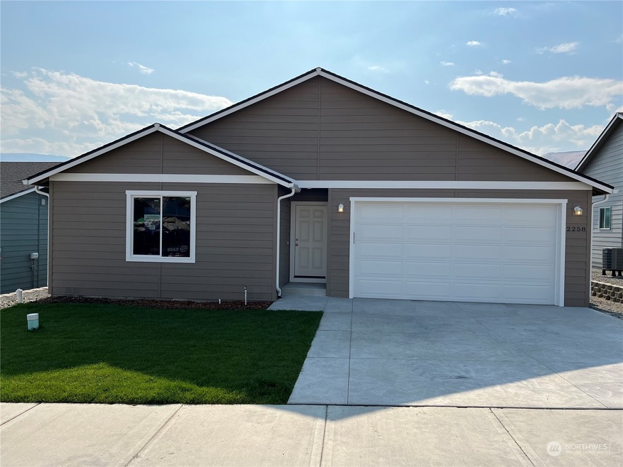 2258 SE Marlette Rd, East Wenatchee, WA 98802 - photo 1