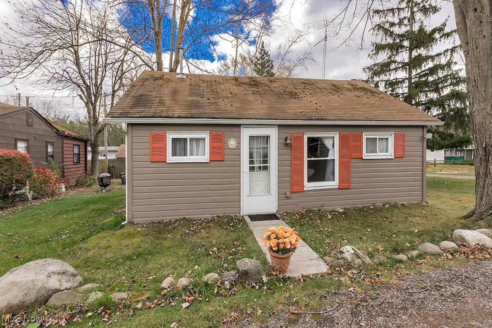 4636 West Dr, Geneva, OH 44041 - photo 1