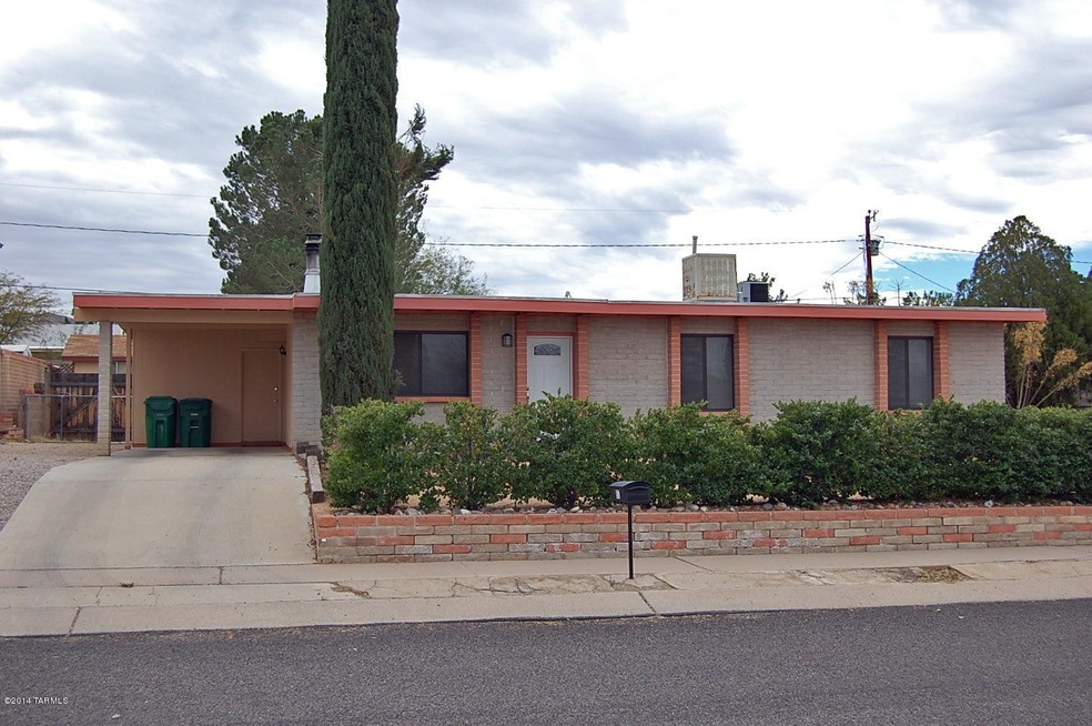1 Curbside View