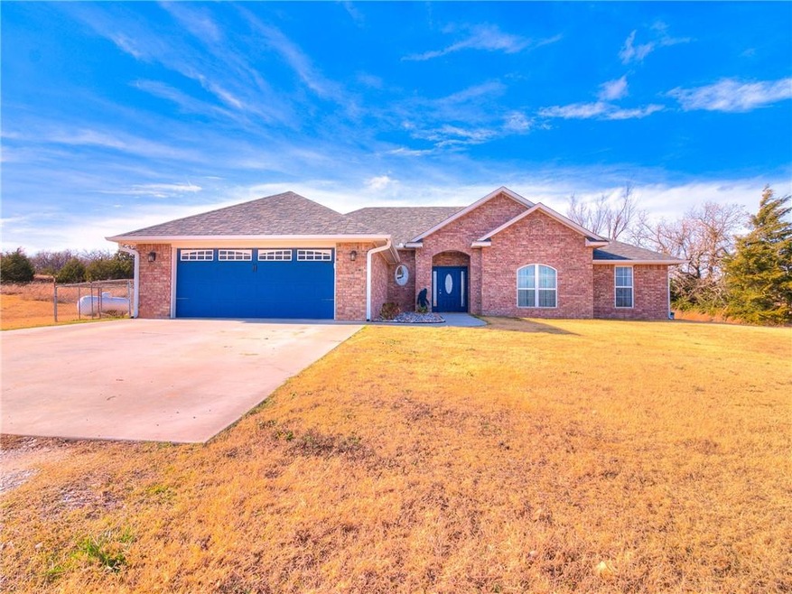 105057 S Ridgecrest Dr, McLoud, OK 74851 - photo 1