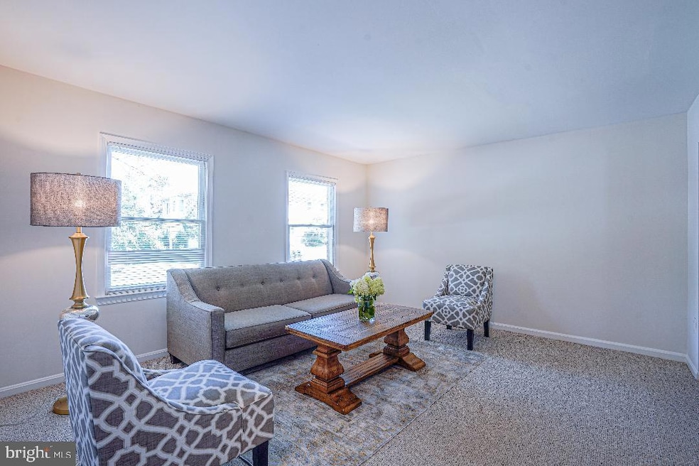 3001 Hickory Grove Ct, Fairfax, VA 22031 - photo 1