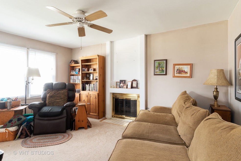 2365 Buttercup Ct, Aurora, IL 60506 - photo 1