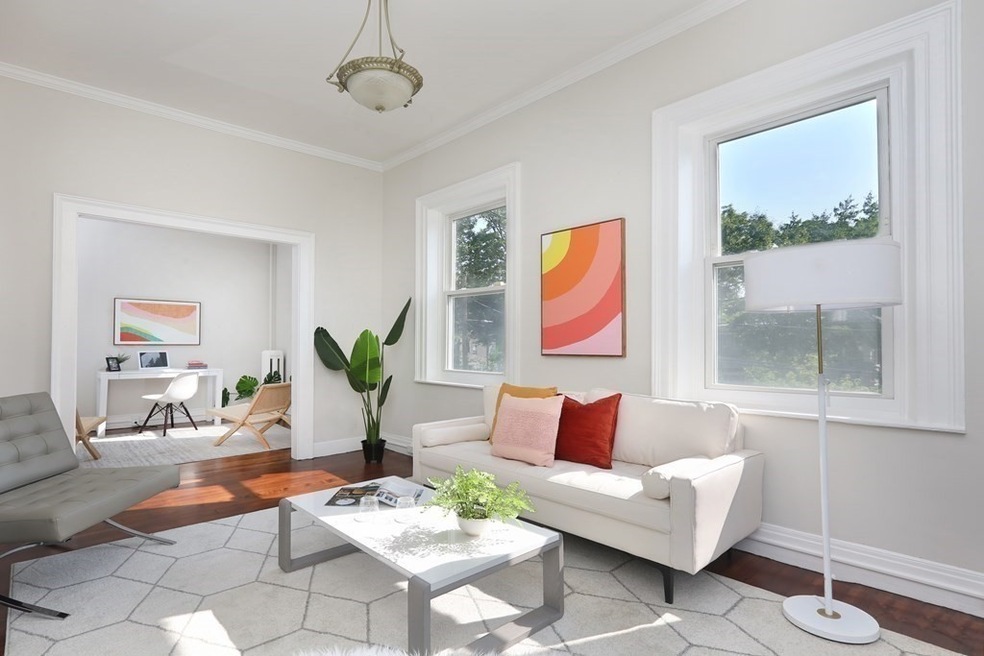 Sold $857,000 • Co-Listing Agent