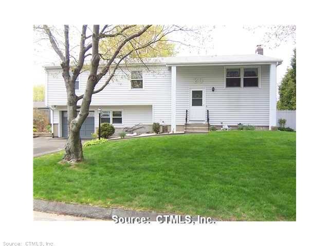 20 Dellwood Dr, Waterbury, CT 06708 - photo 1