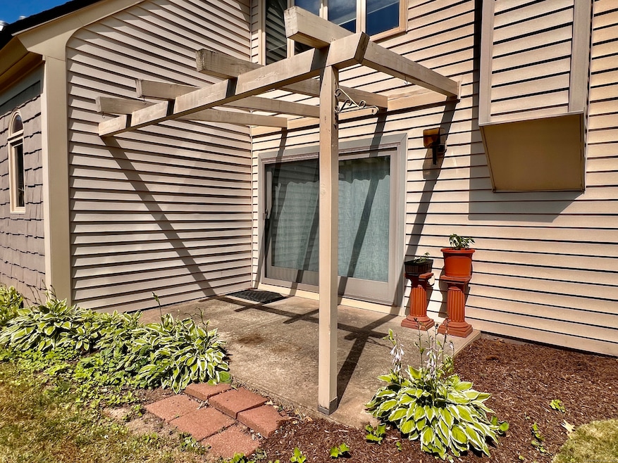 28 Little Oak Ln, Rocky Hill, CT 06067 - photo 1