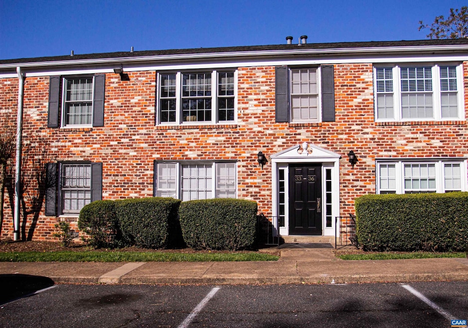 2527 Hydraulic Rd unit 34, Charlottesville, VA 22901 - photo 1