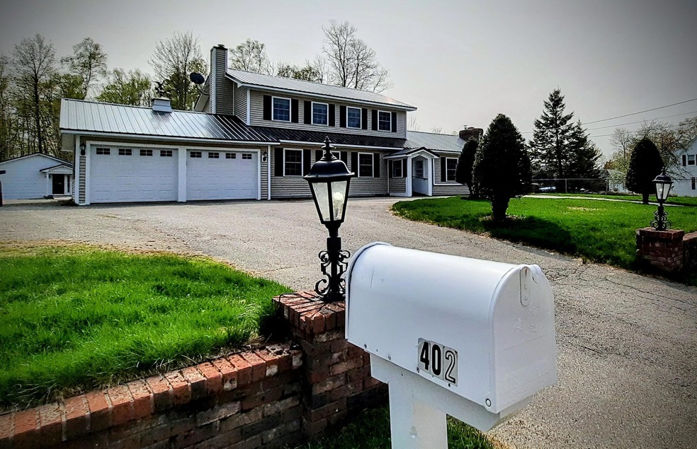 402 Massachusetts Ave, Millinocket, ME 04462 - photo 1