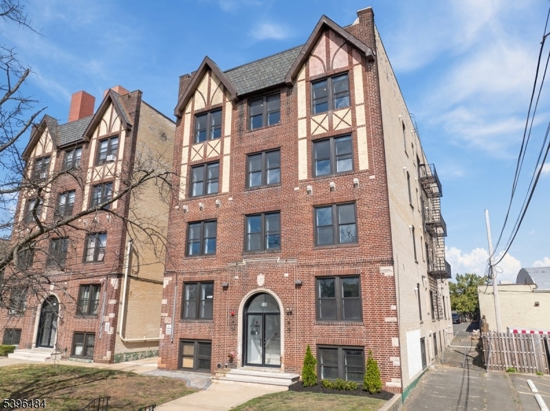 118 W 2nd Ave unit 4, Roselle, NJ 07203 - photo 1