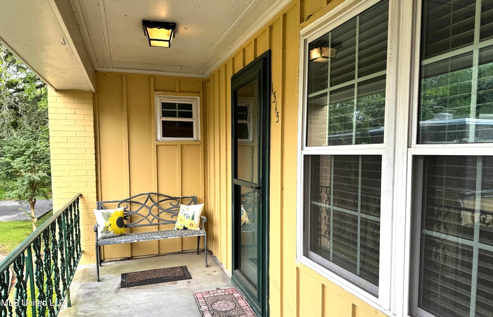 3310 Washington Ave unit 1315, Pascagoula, MS 39581 - photo 1