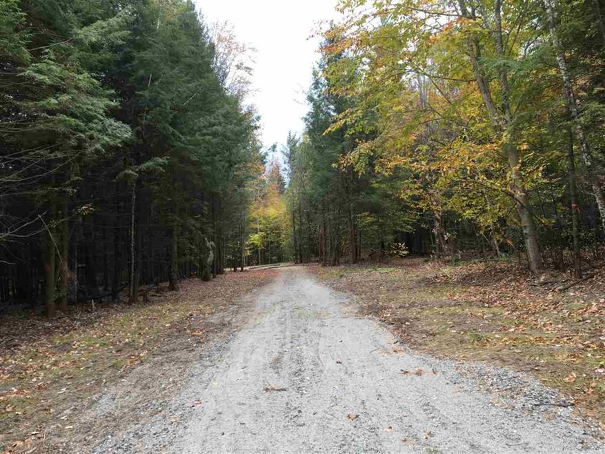 725 Southview Dr, Richmond, VT 05477 - photo 1