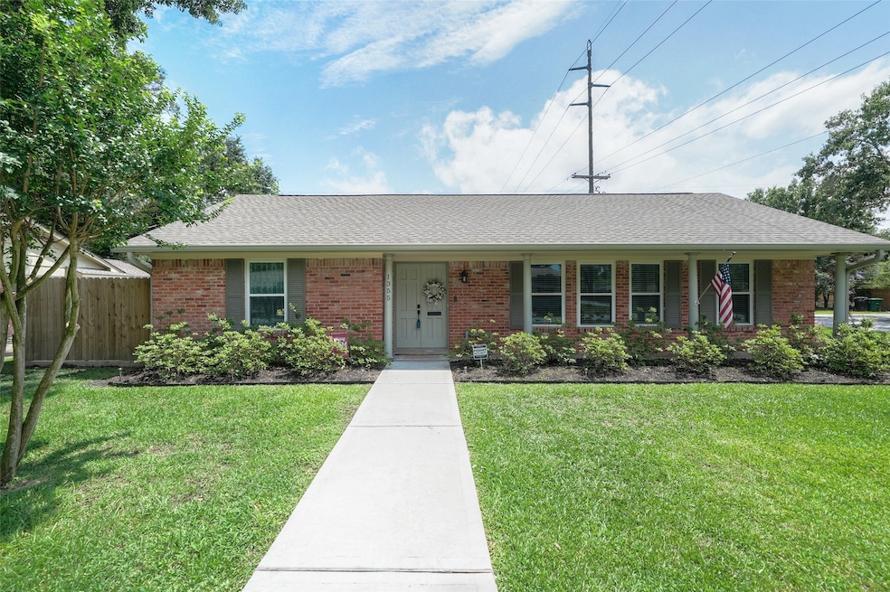 1355 Lehman St, Houston, TX 77018 - photo 1