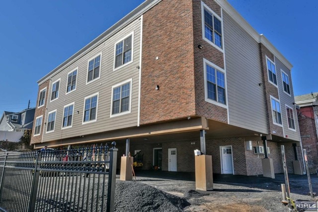 164-168 Atlantic St unit 201, Paterson, NJ 07503 - photo 1