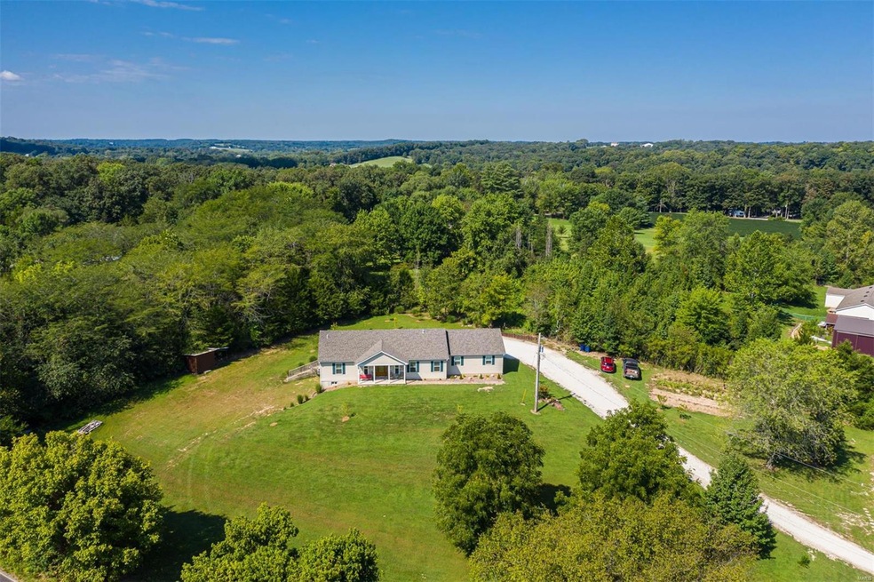 Gorgeous Country Setting!