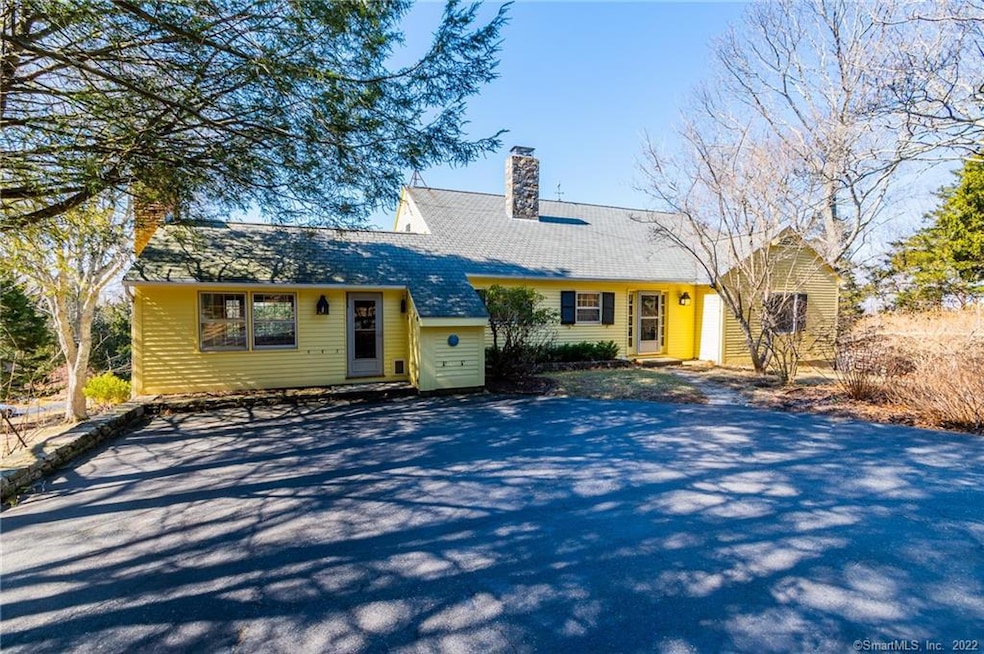 9-1 Meetinghouse Ln, Old Lyme, CT 06371 - photo 1