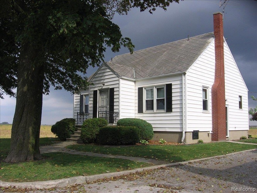 Front view of home.