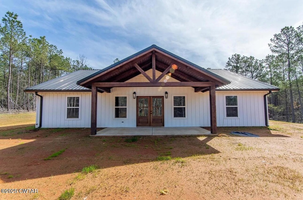 1471 Chambers Store Rd, Michie, TN 38357