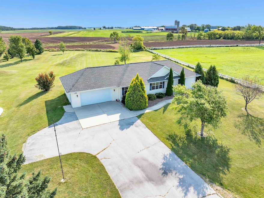 5325 Niles Rd, de Pere, WI 54115 - photo 1