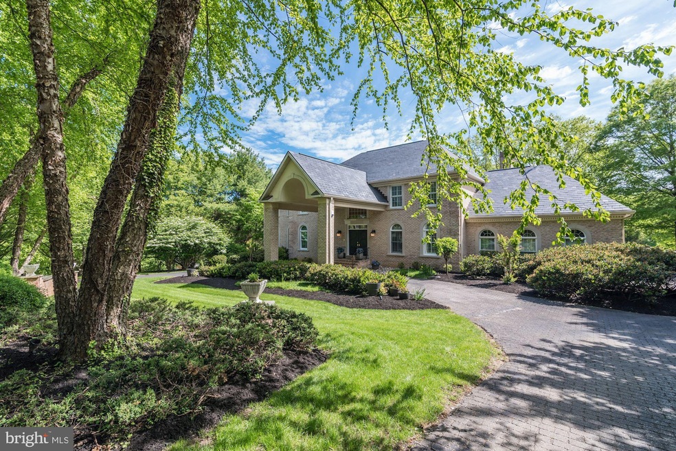 902 Hillstead Dr, Lutherville Timonium, MD 21093 - photo 1