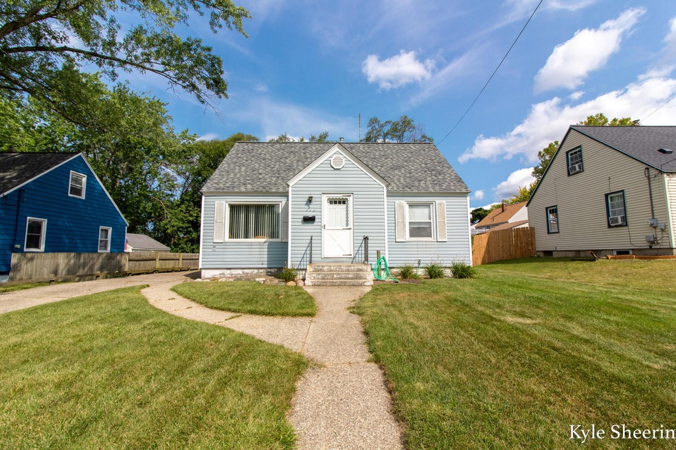 719 Colrain (4 of 35)