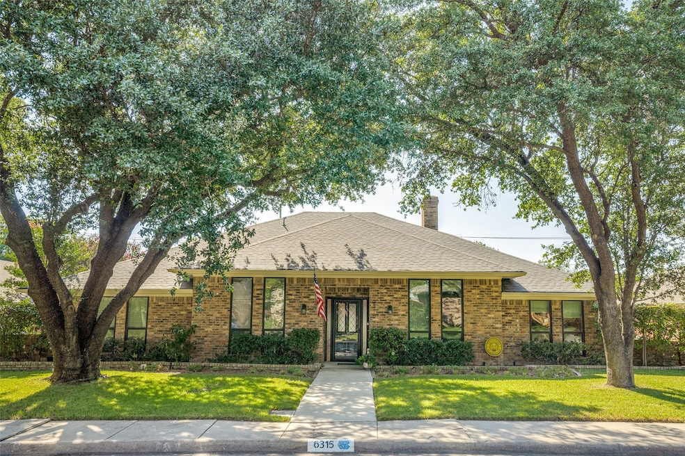 6315 Brook Lake Dr, Dallas, TX 75248 - photo 1