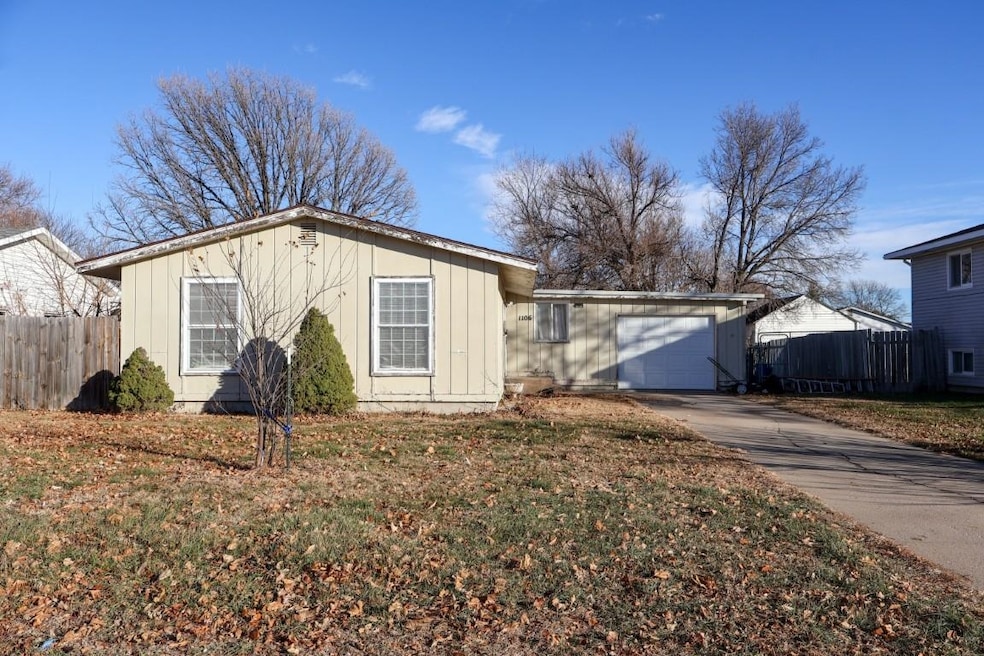 1106 N Pierce St, Lexington, NE 68850 - photo 1