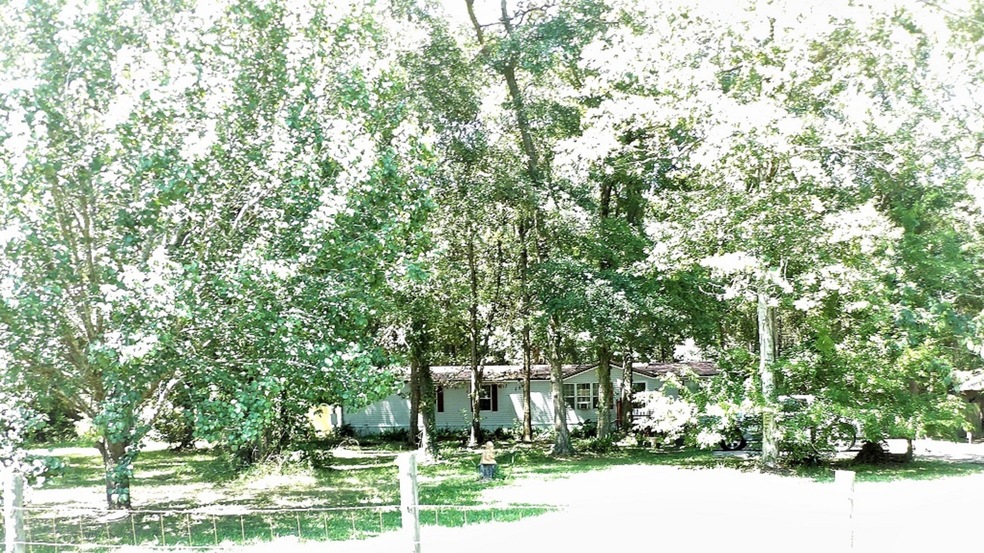 12718 County Road 3740, Splendora, TX 77372 - photo 1