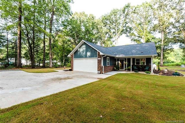 4472 R L Ln, Midland, NC 28107 - photo 1