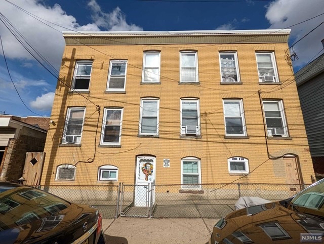 108-110 Cross St unit 2R, East Newark, NJ 07029 - photo 1