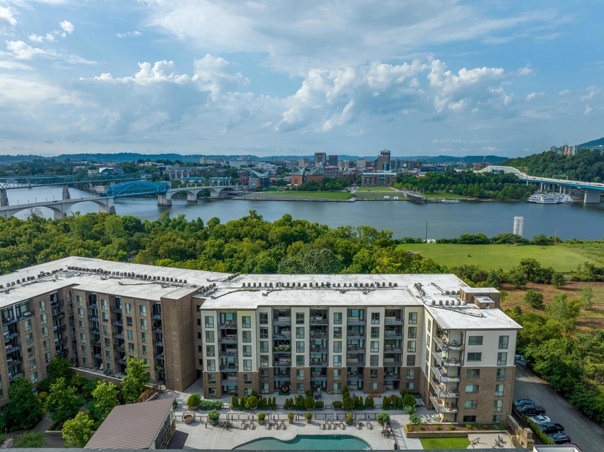 02 - 200 Manufacturers Rd - Aerials