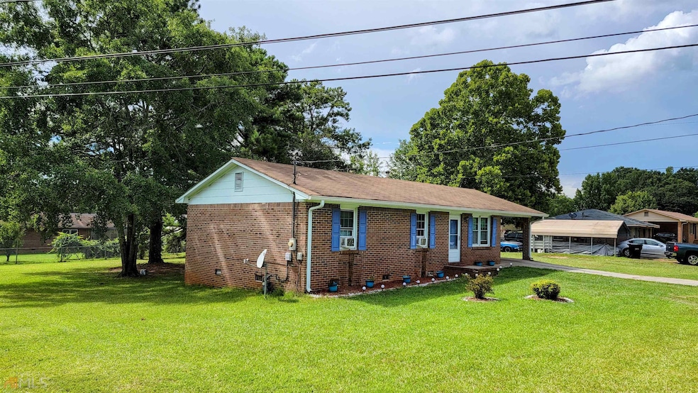 148 Bradley Cir, Barnesville, GA 30204 - photo 1