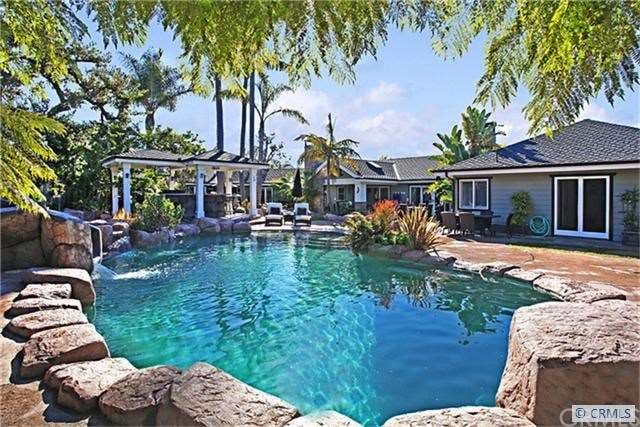 Saltwater pool, spa and water slide