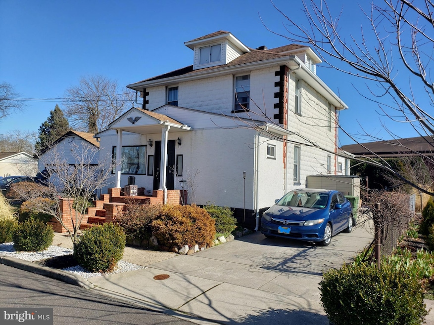 616 W 2nd St, Palmyra, NJ 08065 - photo 1