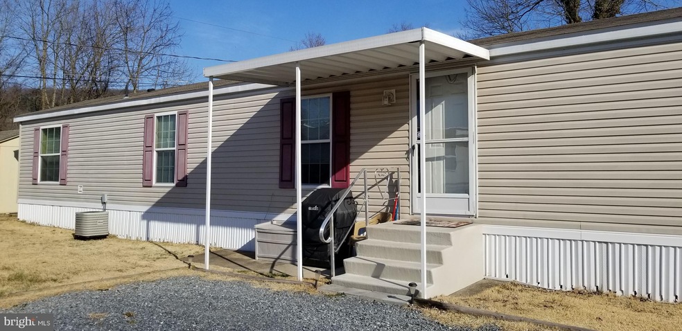 1247 Broadway Ave, Reading, PA 19606 - photo 1