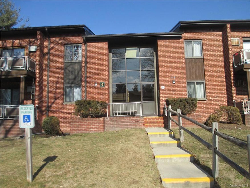 4 Darian Ct unit 1C, Pomona, NY 10970 - photo 1