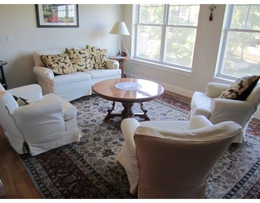 35 Commonwealth Ave unit 402, Chestnut Hill, MA 02467 - photo 1