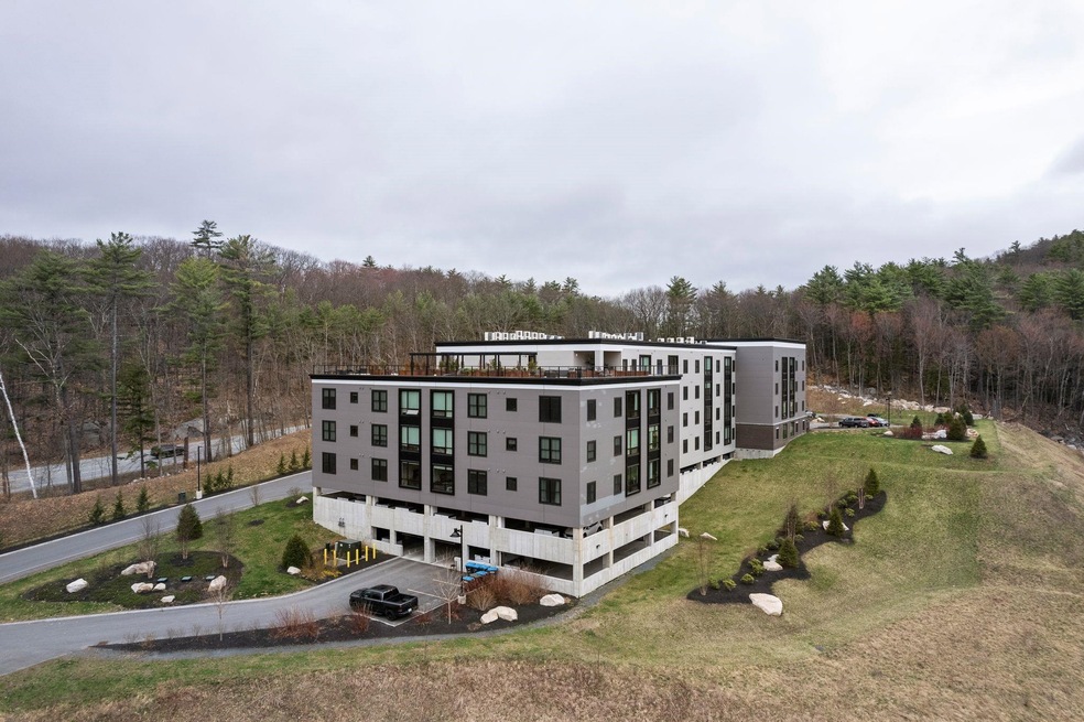 Treetops unit 210, Lebanon, NH 03766 - photo 1