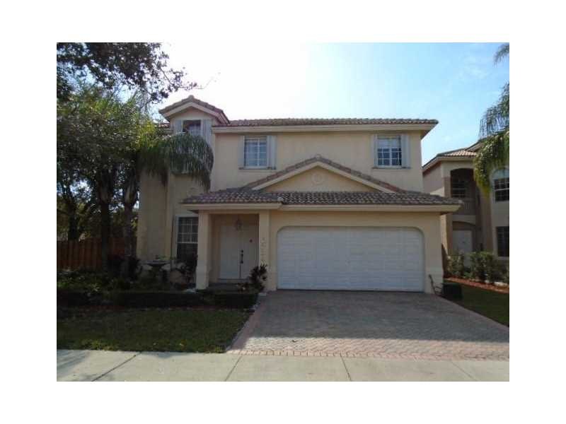 10734 NW 70th St, Doral, FL 33178 - photo 1