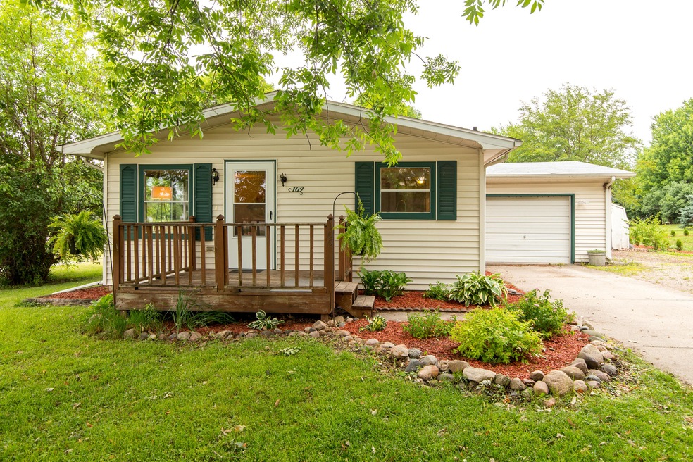 001-109-14thSt-Boone-MLS