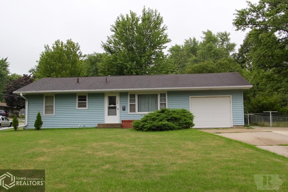 1409 S 6th Ave E, Newton, IA 50208 - photo 1