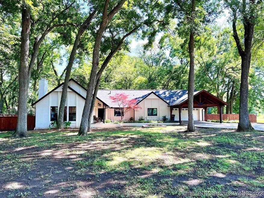 2301 Camden Ct, Bartlesville, OK 74006 - photo 1