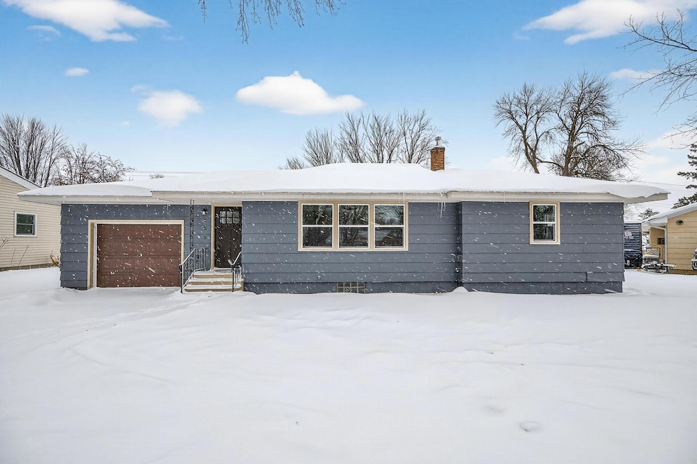 138 South St E, Norwood Young America, MN 55368 - photo 1