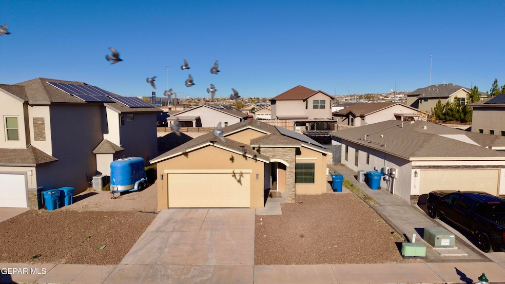 11145 Eleanor Coldwell Ln, Socorro, TX 79927 - photo 1