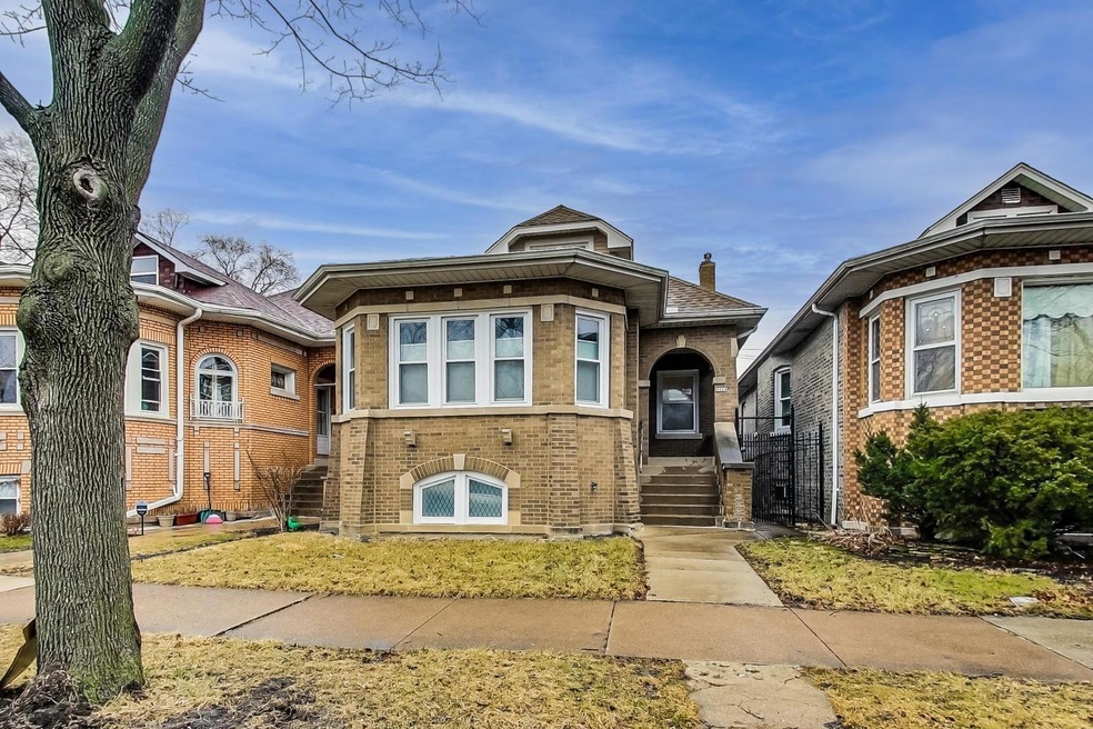 3123 N Parkside Ave, Chicago, IL 60634 - photo 1