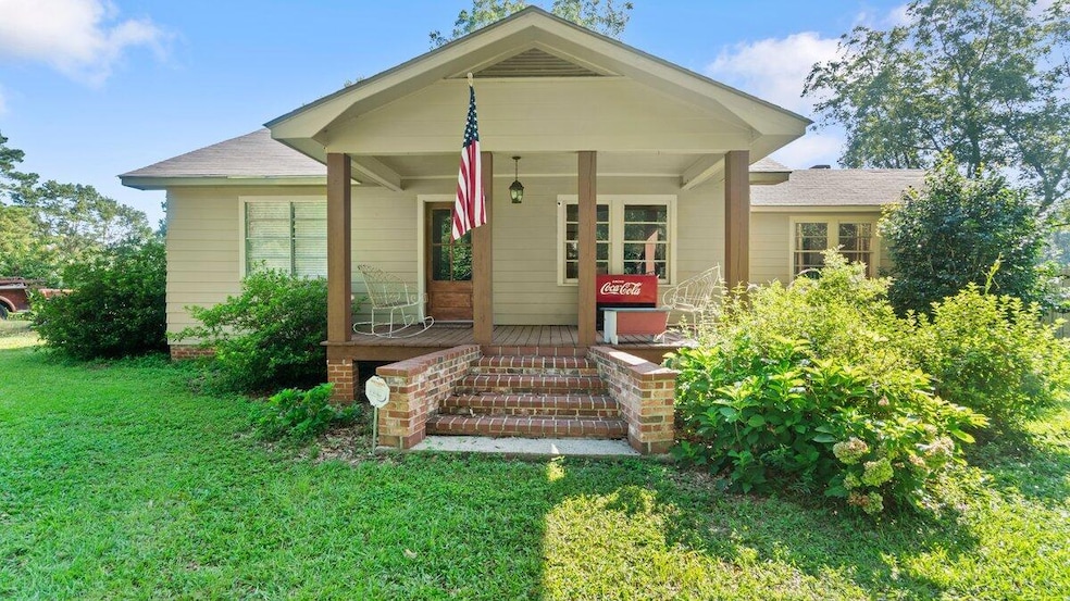 693 Joe Perrett Rd, Laurel, MS 39443 - photo 1