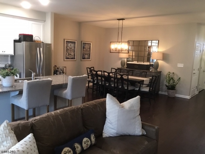 42 Albert Ct unit 205, Randolph, NJ 07869 - photo 1