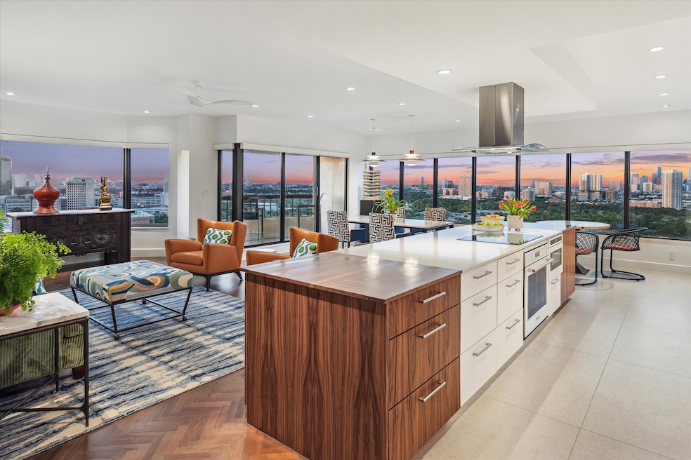 The Spires unit 2401, Houston, TX 77030 - photo 1