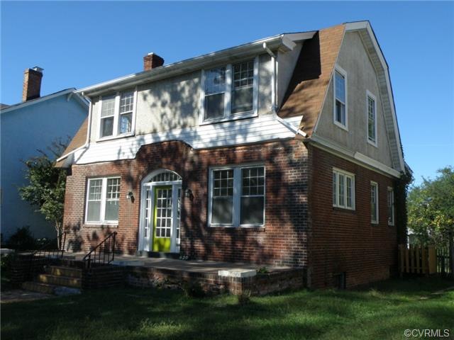 Front of House - Previously with a grand full porc